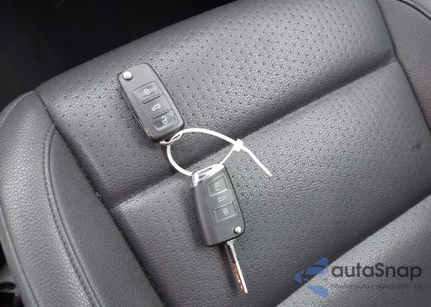 2016 Volkswagen Tiguan S z USA, uszkodzony, nr VIN WVGAV7AXXGW526892